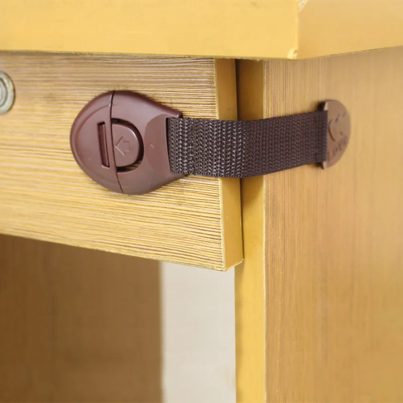 5pcs/lot Brown Cabinet Safety  - Furniture Hardware Bolts ulasan dan harga